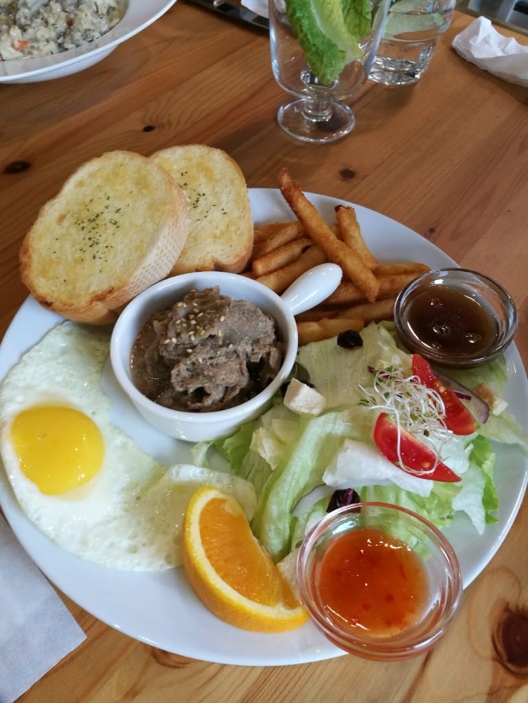 【新莊早午餐】凱啡小屋，豐盛早午餐，輕食甜點咖啡