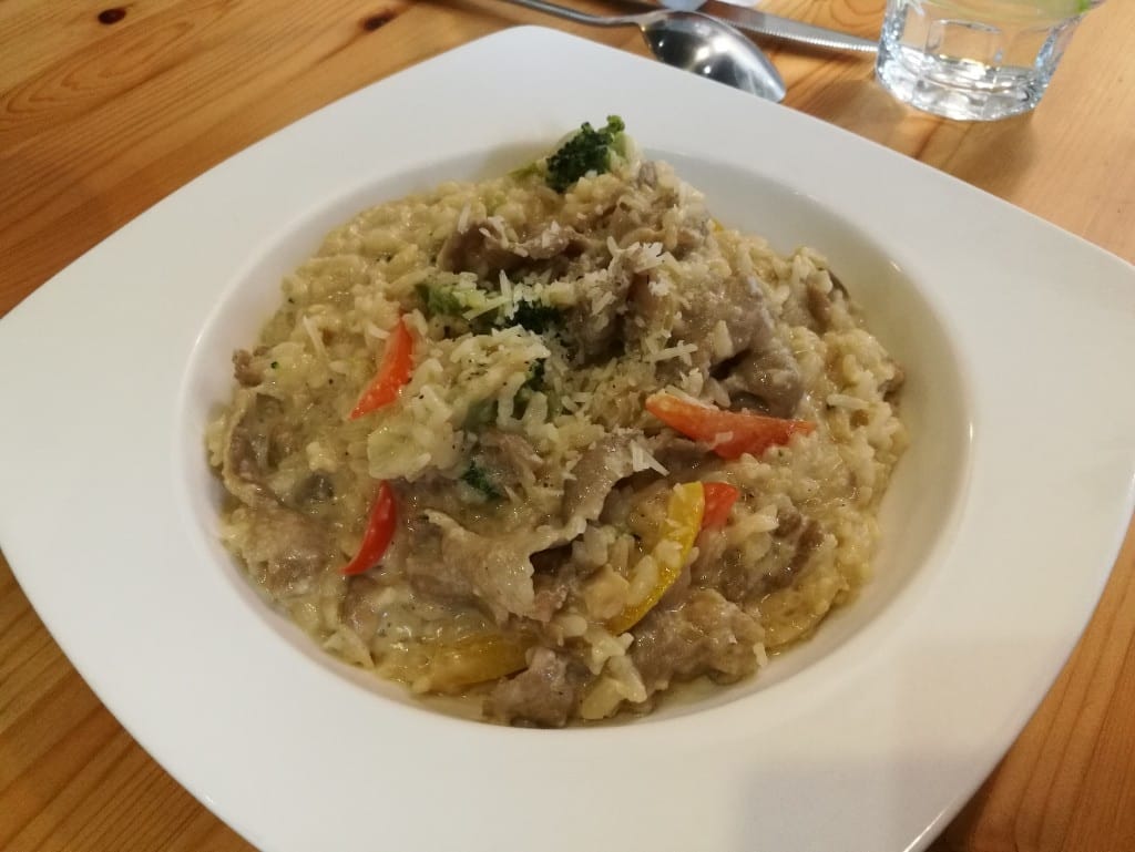 【新莊早午餐】凱啡小屋，豐盛早午餐，輕食甜點咖啡