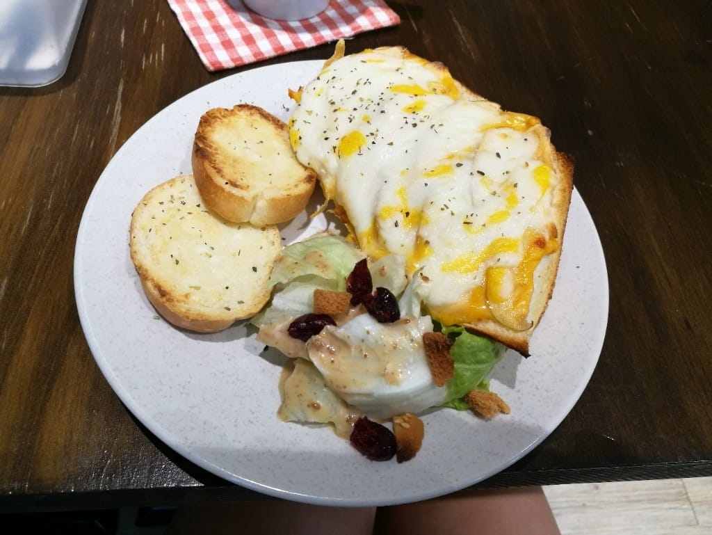 【新莊早午餐】Kara Kara coffee可啦咖啡館，乾燥花咖啡館