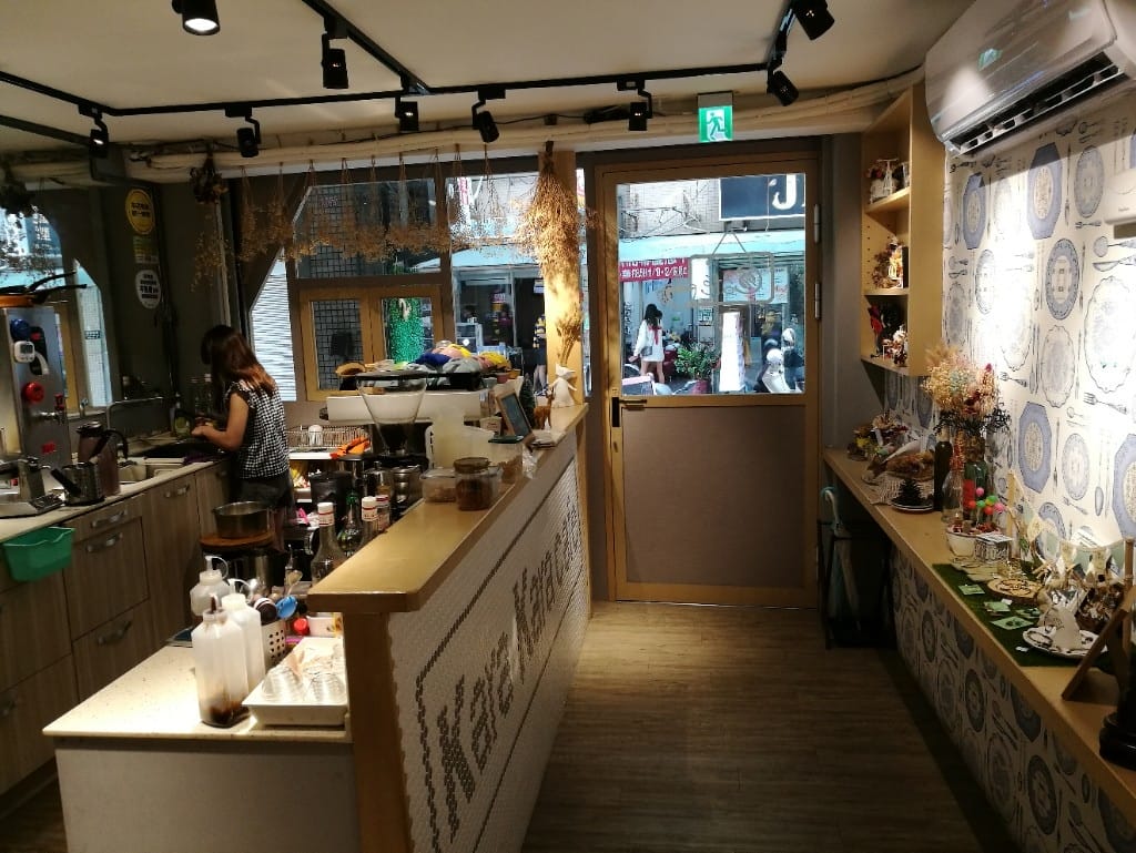 【新莊早午餐】Kara Kara coffee可啦咖啡館，乾燥花咖啡館