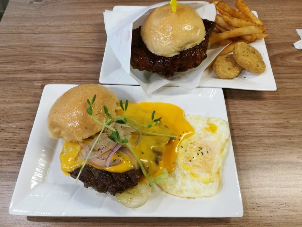 【三重早午餐】初堡，用整片老饕牛排的霸氣漢堡