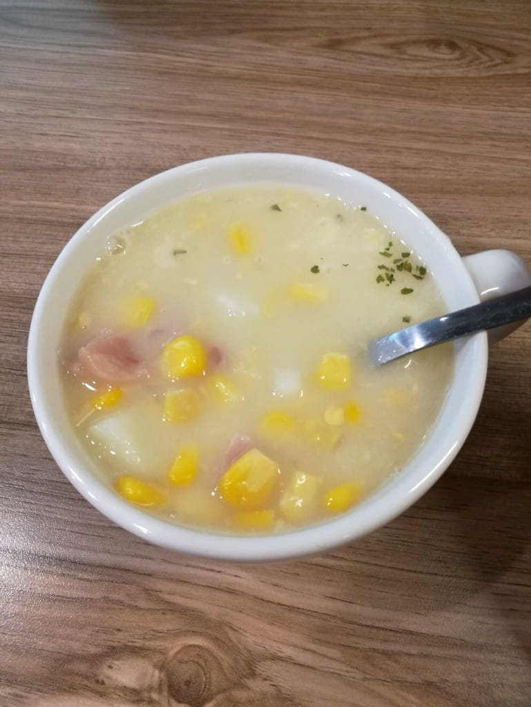 【三重早午餐】初堡，用整片老饕牛排的霸氣漢堡