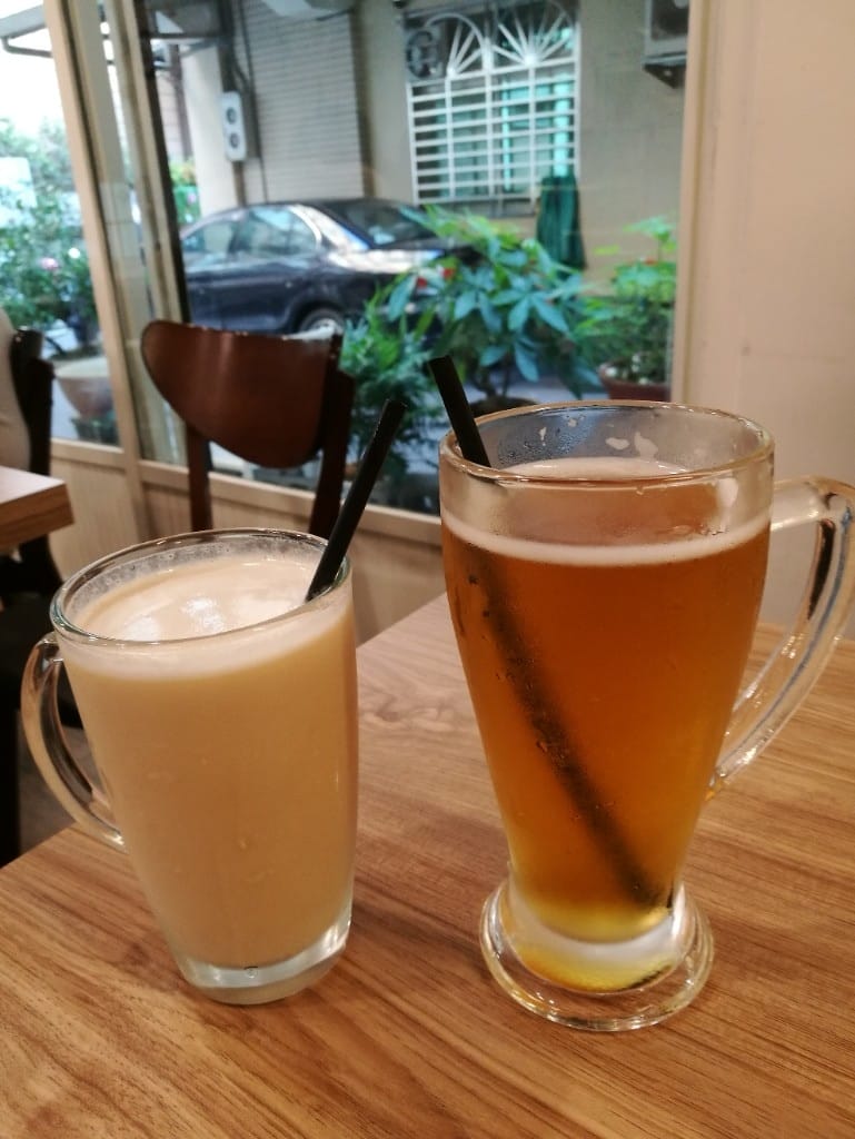 【三重早午餐】初堡，用整片老饕牛排的霸氣漢堡