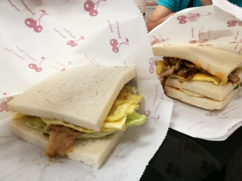 【新莊早午餐】九貳一烤肉蛋吐司冷泡茶專賣店,使用每日限量溫體豬肉及自製生鮮蔬果烤肉醬 - 第9張圖 【新莊早午餐】九貳一烤肉蛋吐司冷泡茶專賣店,使用每日限量溫體豬肉及自製生鮮蔬果烤肉醬