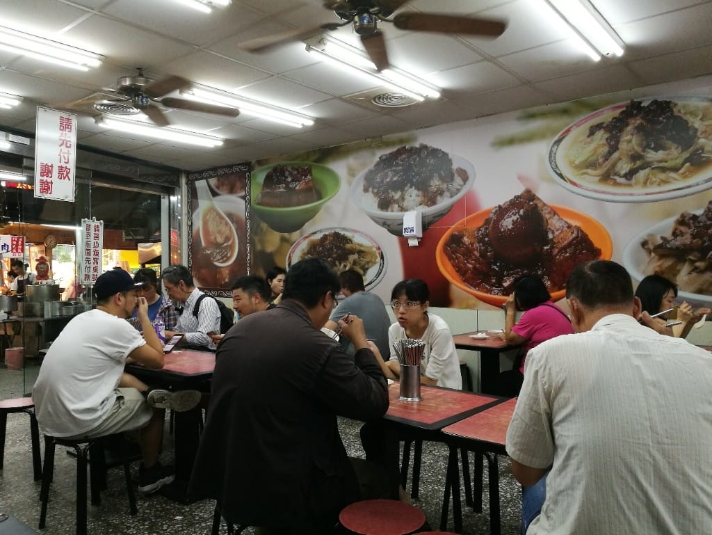 【台北美食】小王清湯瓜仔肉,好像是很多美食布落客推薦的No1滷肉飯 - 第2張圖 【台北美食】小王清湯瓜仔肉,好像是很多美食布落客推薦的No1滷肉飯