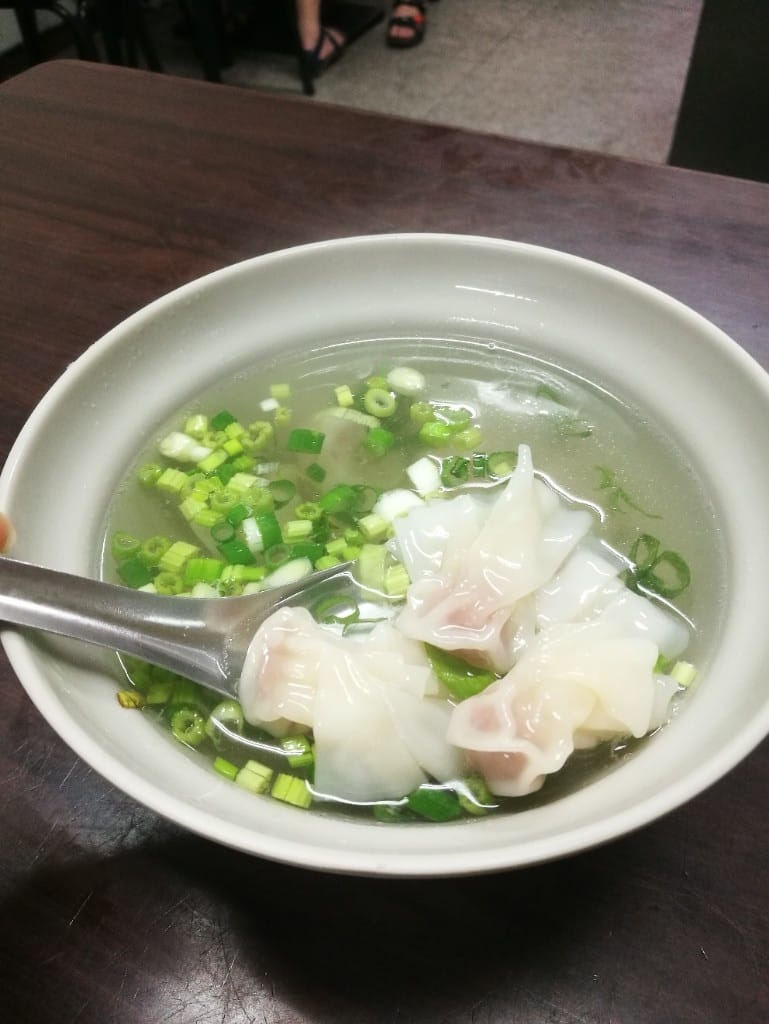 【新莊美食】旺旺餃子館,用餐時間總是人山人海的美味餃子麵食館 - 第8張圖 【新莊美食】旺旺餃子館,用餐時間總是人山人海的美味餃子麵食館