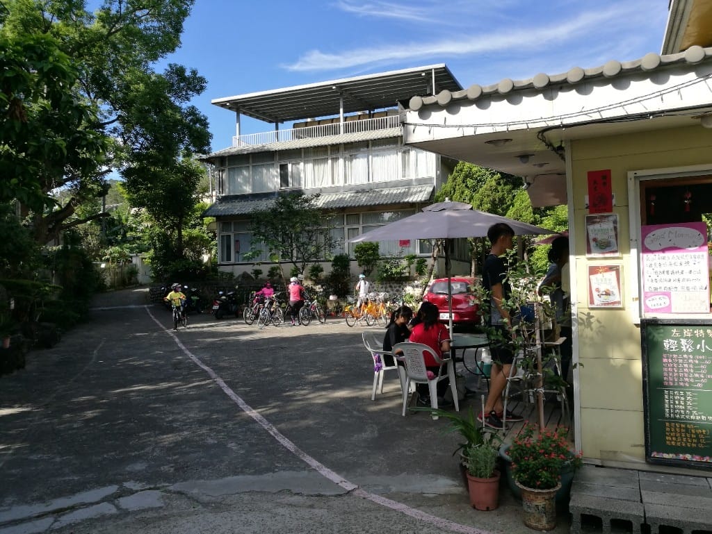【八里美食】146花巷草弄早餐店,環境優美的景觀早餐店 - 第4張圖 【八里美食】146花巷草弄早餐店,環境優美的景觀早餐店
