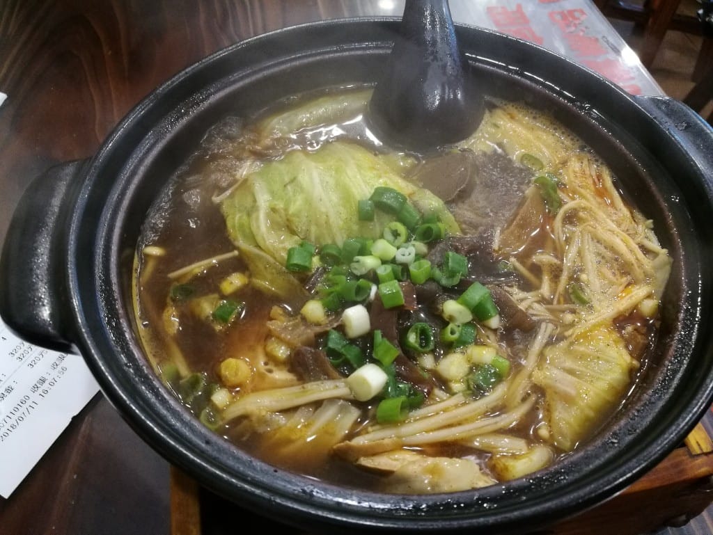 【石牌美食】阿二麻辣，一個人也能享用美味麻辣鍋的好所在