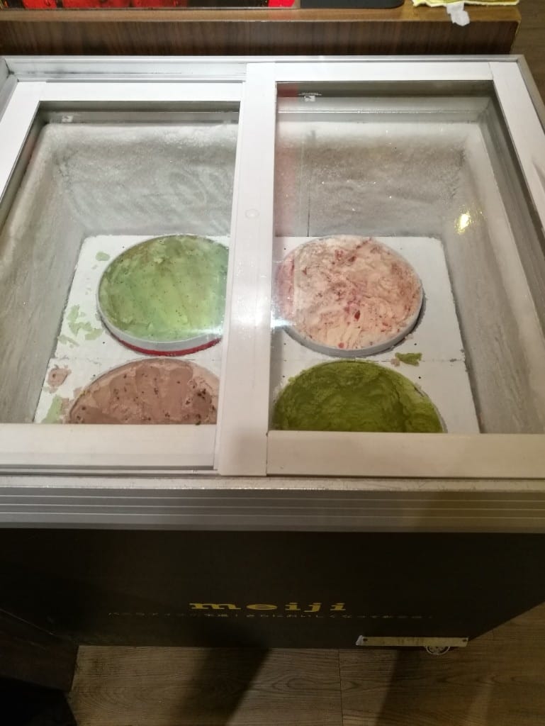 【新莊美食】樂崎涮涮鍋,海鮮肉類都相當優質,價位又平價的火鍋首選 - 第16張圖 【新莊美食】樂崎涮涮鍋,海鮮肉類都相當優質,價位又平價的火鍋首選