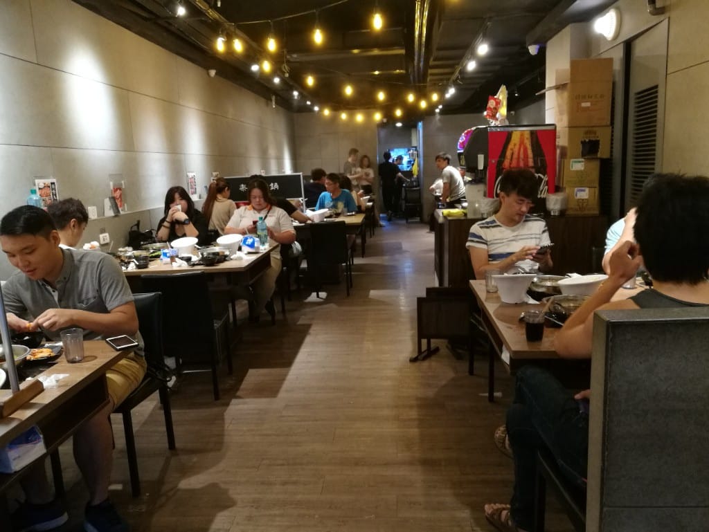 【新莊美食】樂崎涮涮鍋,海鮮肉類都相當優質,價位又平價的火鍋首選 - 第3張圖 【新莊美食】樂崎涮涮鍋,海鮮肉類都相當優質,價位又平價的火鍋首選