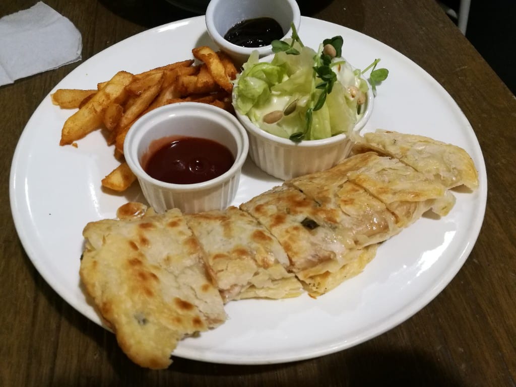 【蘆洲早午餐】麋鹿小館，各式早午餐漢堡義大利麵燉飯及私房料理都有耶！