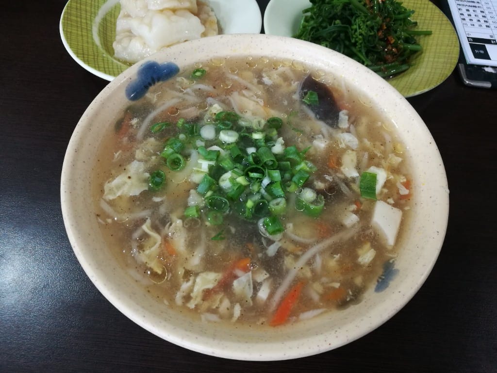 【埔里美食】川味麵館（中韋牛肉麵），麻辣牛筋麵和蔥油餅好棒棒