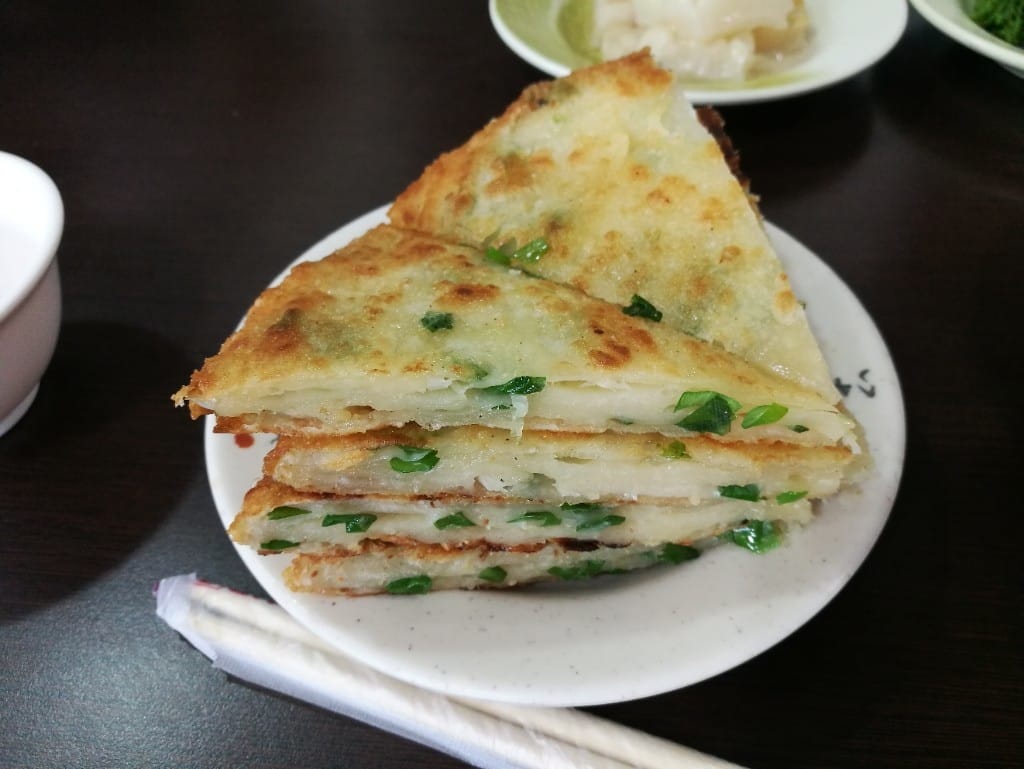 【埔里美食】川味麵館（中韋牛肉麵），麻辣牛筋麵和蔥油餅好棒棒