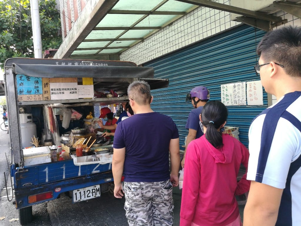 【蘇花美食】南興冰店&發財車蛋餅,古早味手桿蛋餅好好吃 - 第3張圖 【蘇花美食】南興冰店&發財車蛋餅,古早味手桿蛋餅好好吃