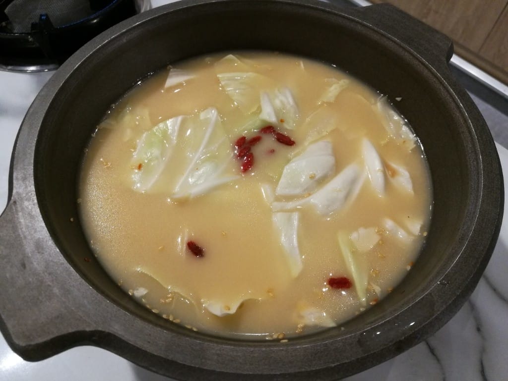【新莊美食】老先覺功夫窯燒鍋,有好多湯頭可以選擇的平價小火鍋 - 第10張圖 【新莊美食】老先覺功夫窯燒鍋,有好多湯頭可以選擇的平價小火鍋