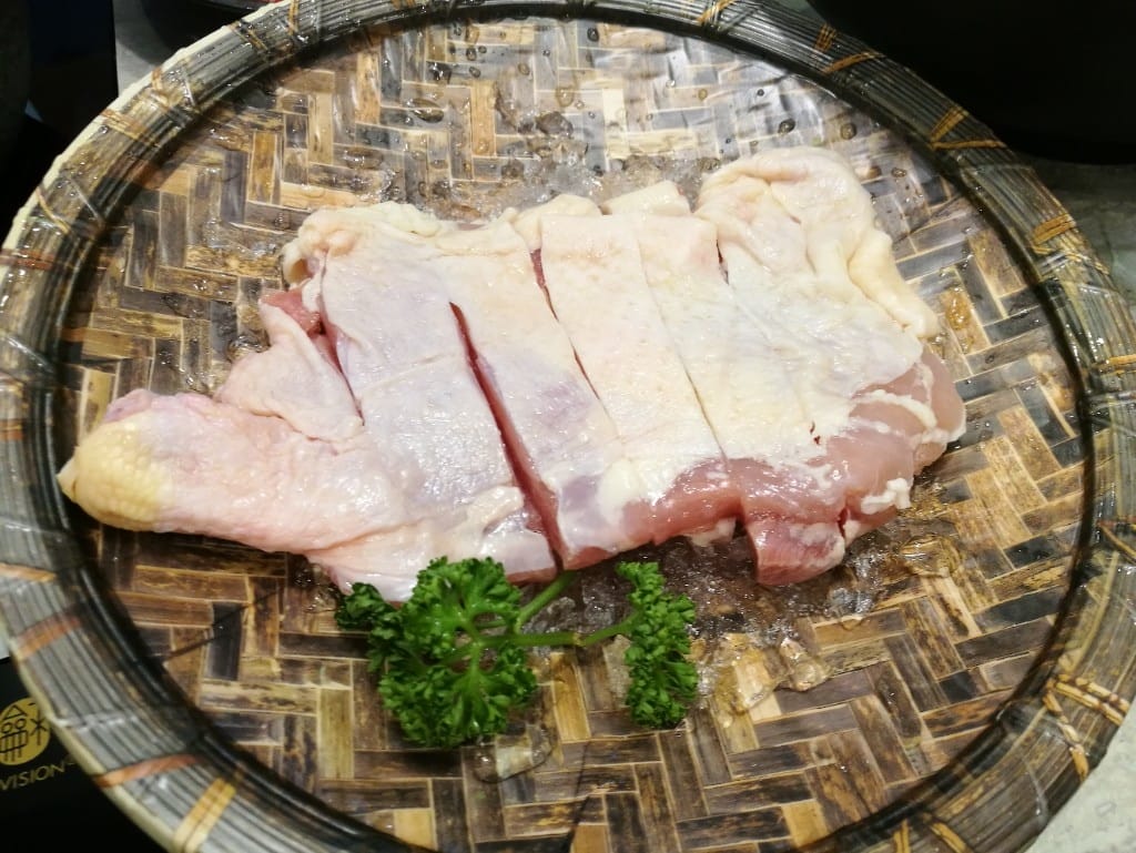 【新莊美食】很秋鍋物，用餐環境舒服的火鍋店