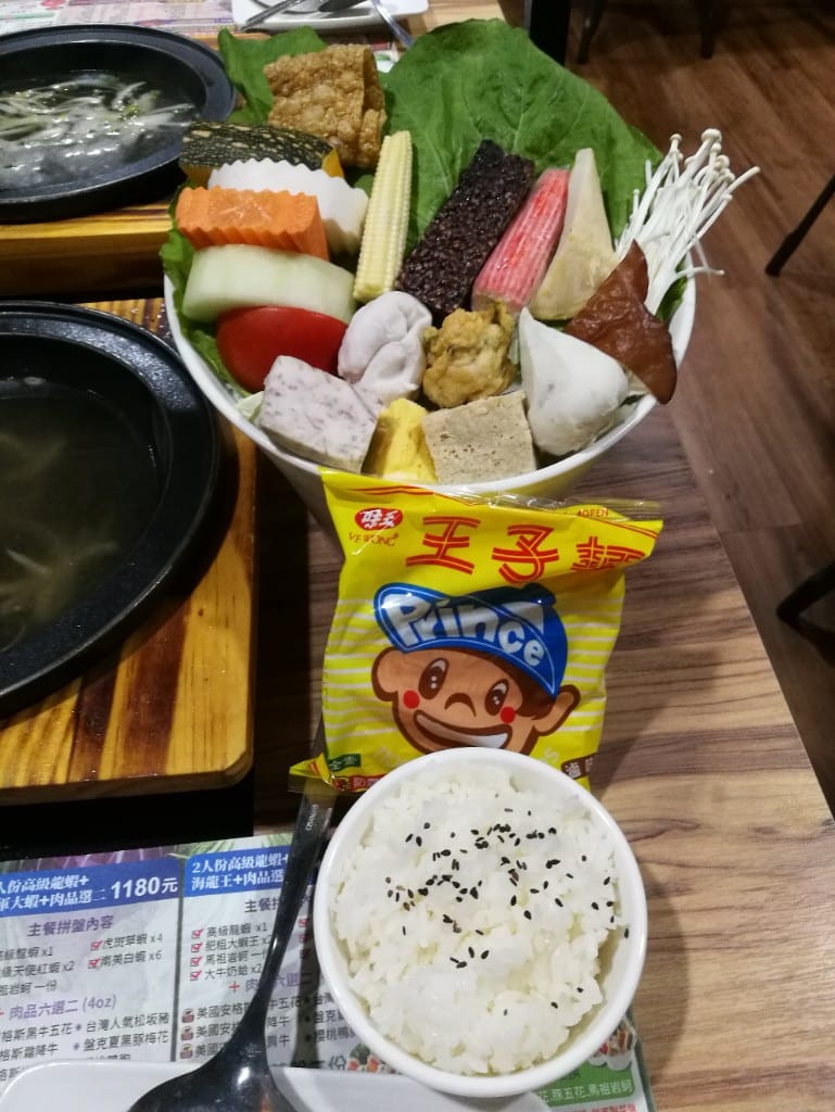【新莊美食】石都府石頭火鍋達人，肉品海鮮都有水準的人氣火鍋店
