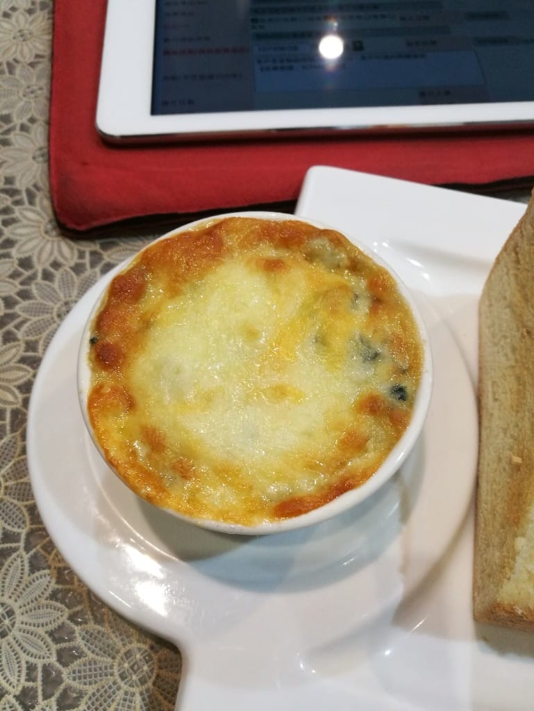【台北美食】嗨森好食，手作美味麵包的超完美早午餐，還有手作獅子頭飯耶！