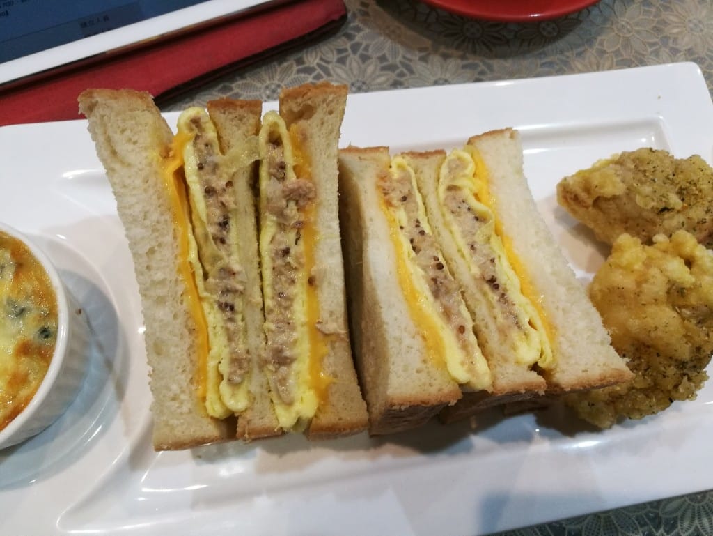 【台北美食】嗨森好食，手作美味麵包的超完美早午餐，還有手作獅子頭飯耶！