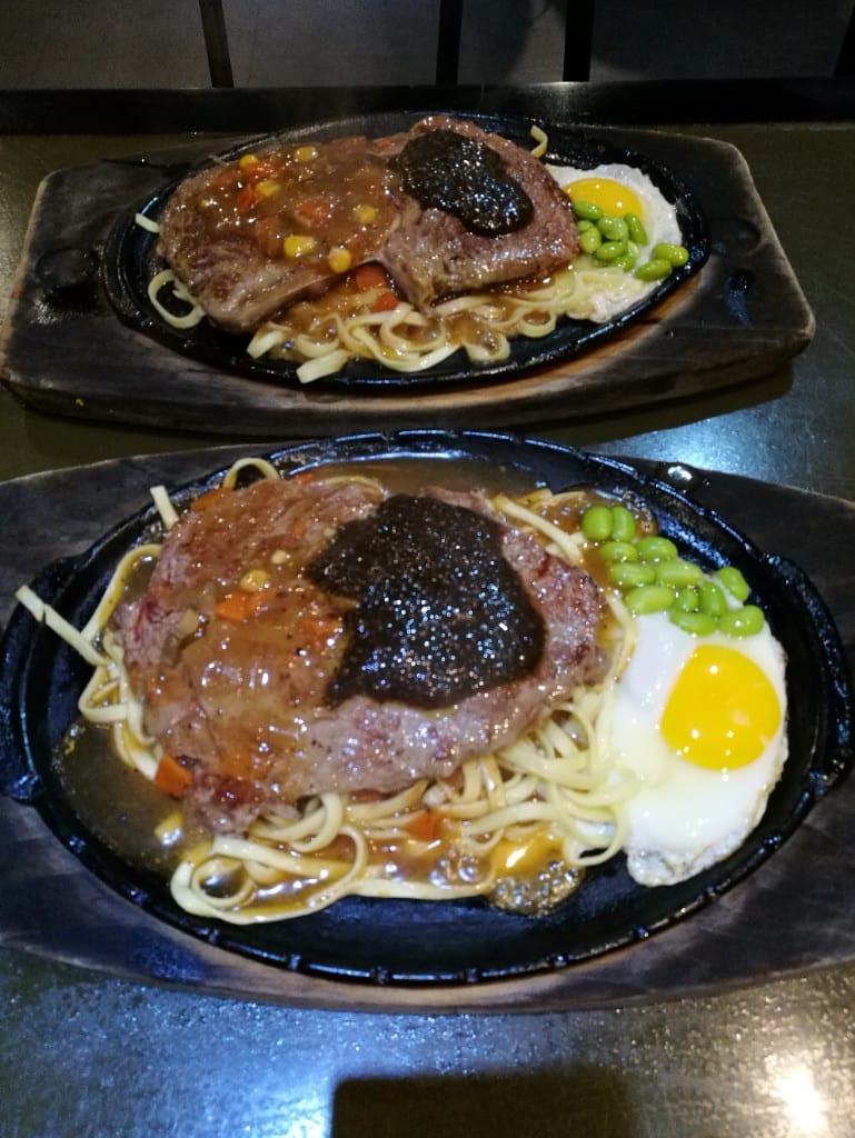 【新莊美食】上上牛排，新莊老牌平價牛排+傳統古早味豆花，平價美味豆花