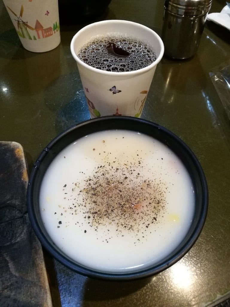 【新莊美食】上上牛排，新莊老牌平價牛排+傳統古早味豆花，平價美味豆花