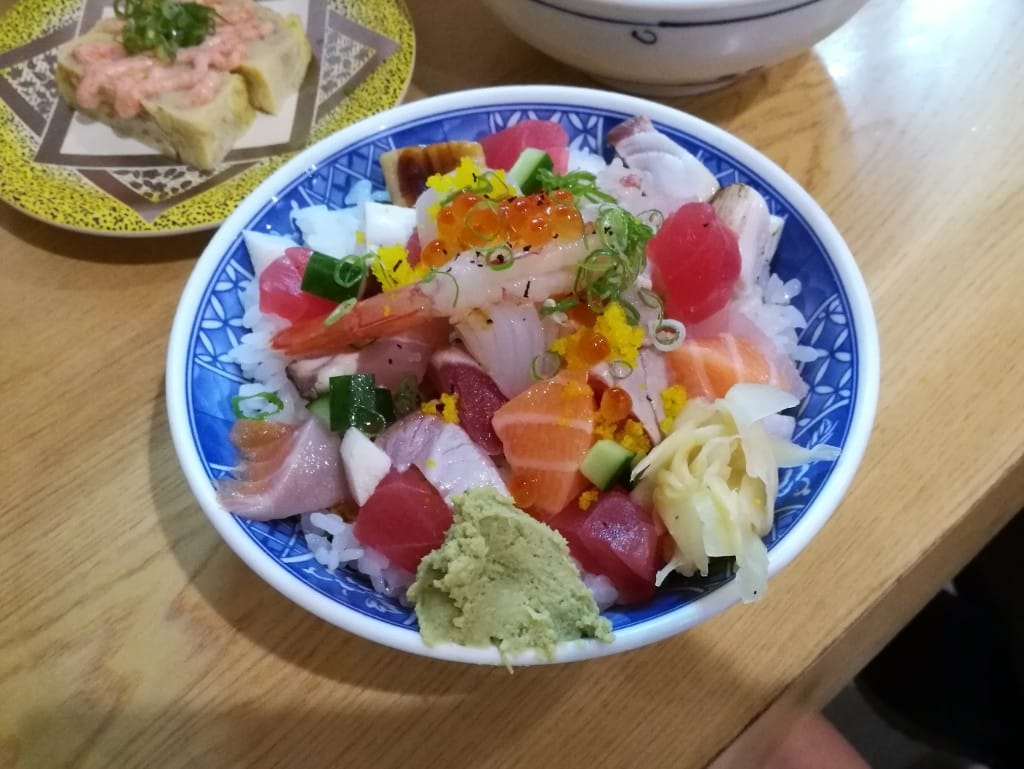 【中和美食】二男小家料理，食材新鮮的澎湃海鮮丼！