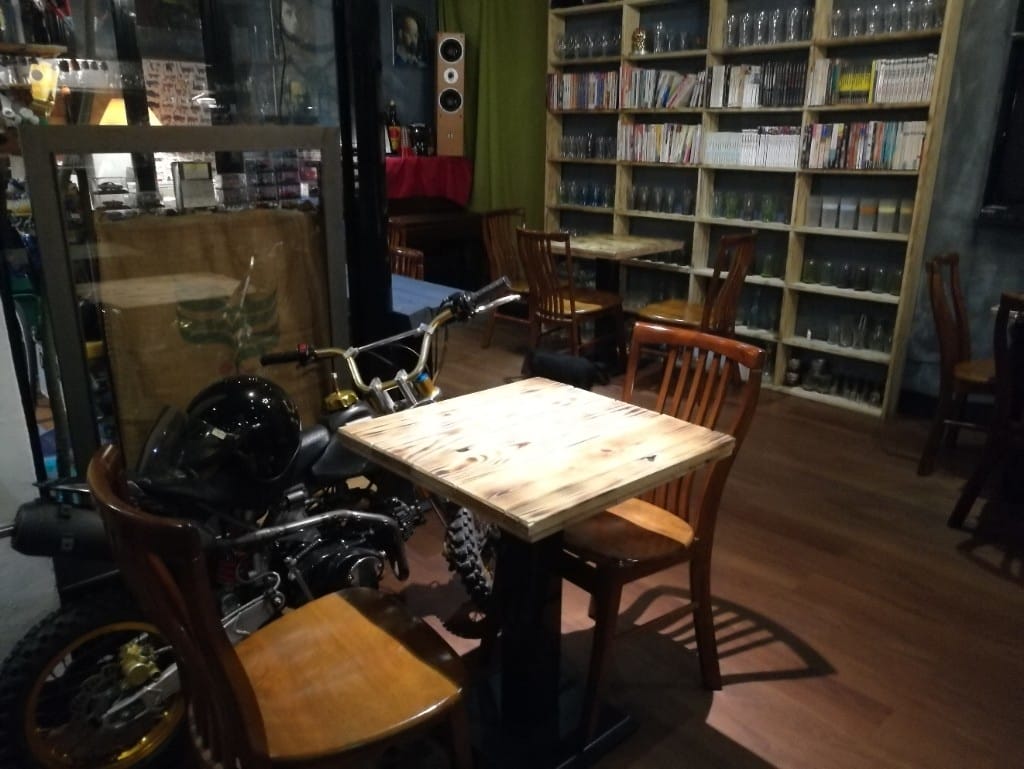 【新莊美食】楔子咖啡館，好棒的環境，咖啡專業讓人不想離開的咖啡館