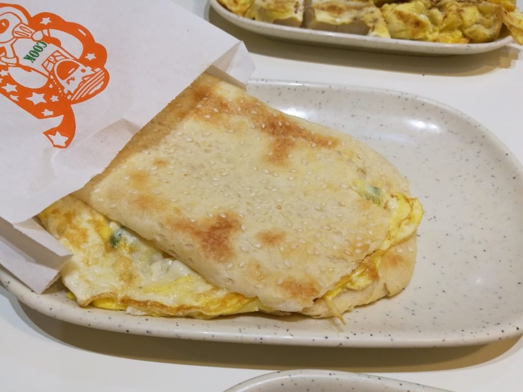 【台北美食】味鼎蛋餅，拔絲蛋餅厲害，有50年歷史的老店