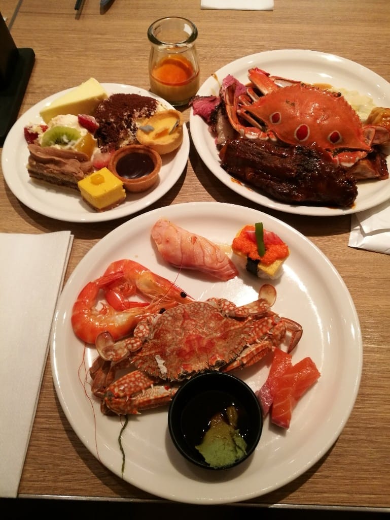 【台北美食】晶華柏麗廳, 海鮮餐點甜點選擇多,同事很愛來聚餐的Buffet - 第20張圖 【台北美食】晶華柏麗廳, 海鮮餐點甜點選擇多,同事很愛來聚餐的Buffet