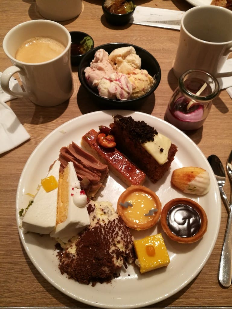 【台北美食】晶華柏麗廳, 海鮮餐點甜點選擇多,同事很愛來聚餐的Buffet - 第30張圖 【台北美食】晶華柏麗廳, 海鮮餐點甜點選擇多,同事很愛來聚餐的Buffet