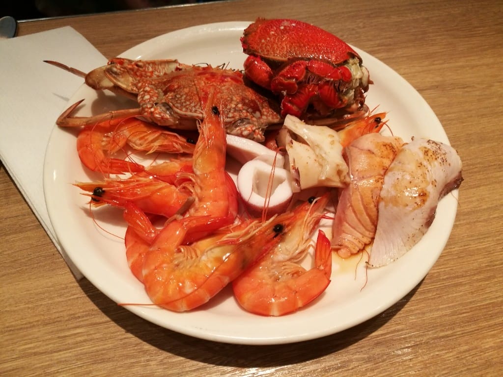 【台北美食】晶華柏麗廳, 海鮮餐點甜點選擇多,同事很愛來聚餐的Buffet - 第25張圖 【台北美食】晶華柏麗廳, 海鮮餐點甜點選擇多,同事很愛來聚餐的Buffet