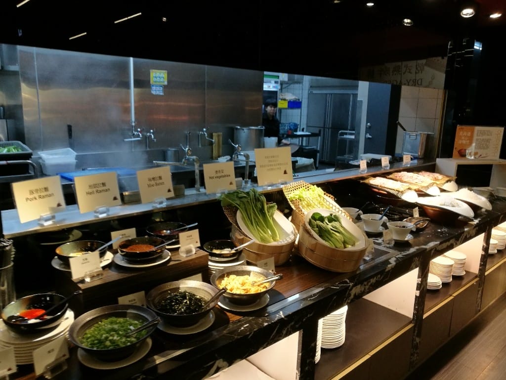 【台中美食】星饗道國際自助旅餐，有熟成牛排及紅白酒的Buffet