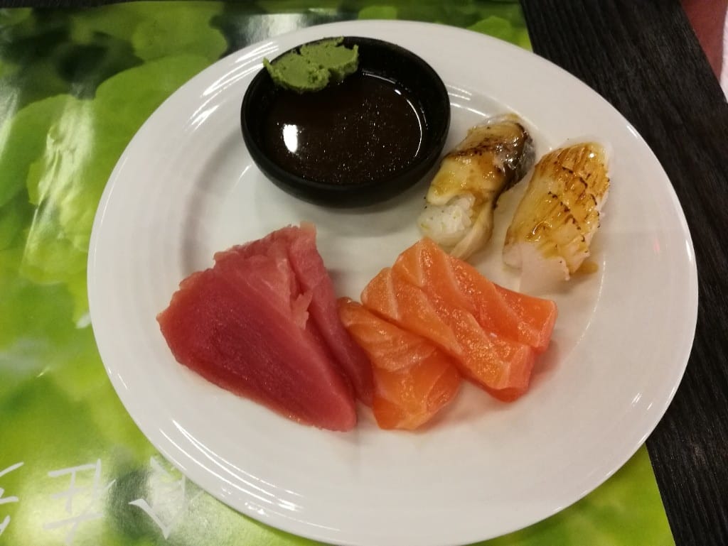 【台中美食】星饗道國際自助旅餐，有熟成牛排及紅白酒的Buffet