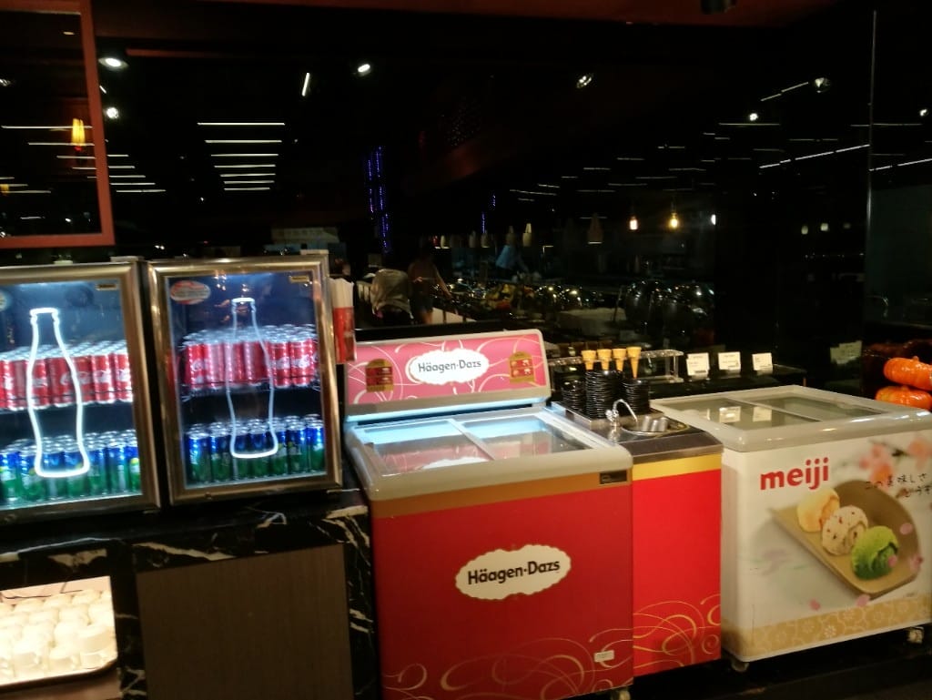 【台中美食】星饗道國際自助旅餐，有熟成牛排及紅白酒的Buffet
