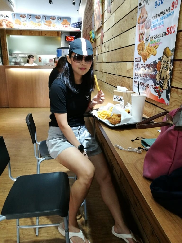 【三重美食】山姆大叔美式炸雞專賣店， 現點現炸，超啾細的美味炸雞
