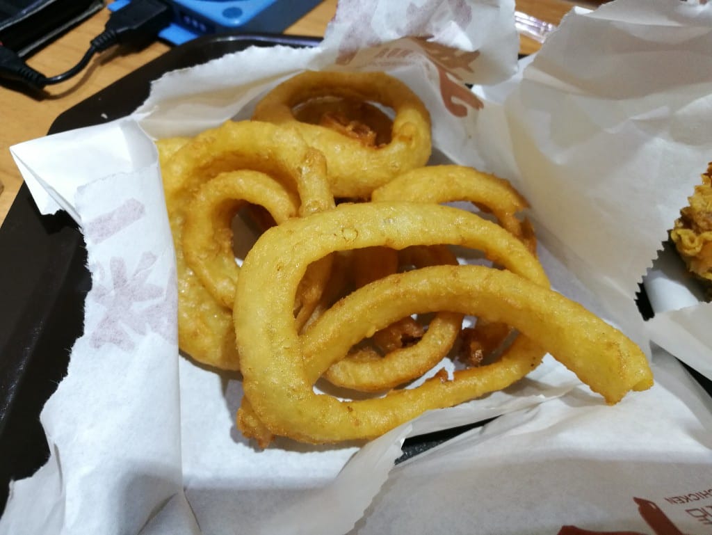 【三重美食】山姆大叔美式炸雞專賣店， 現點現炸，超啾細的美味炸雞