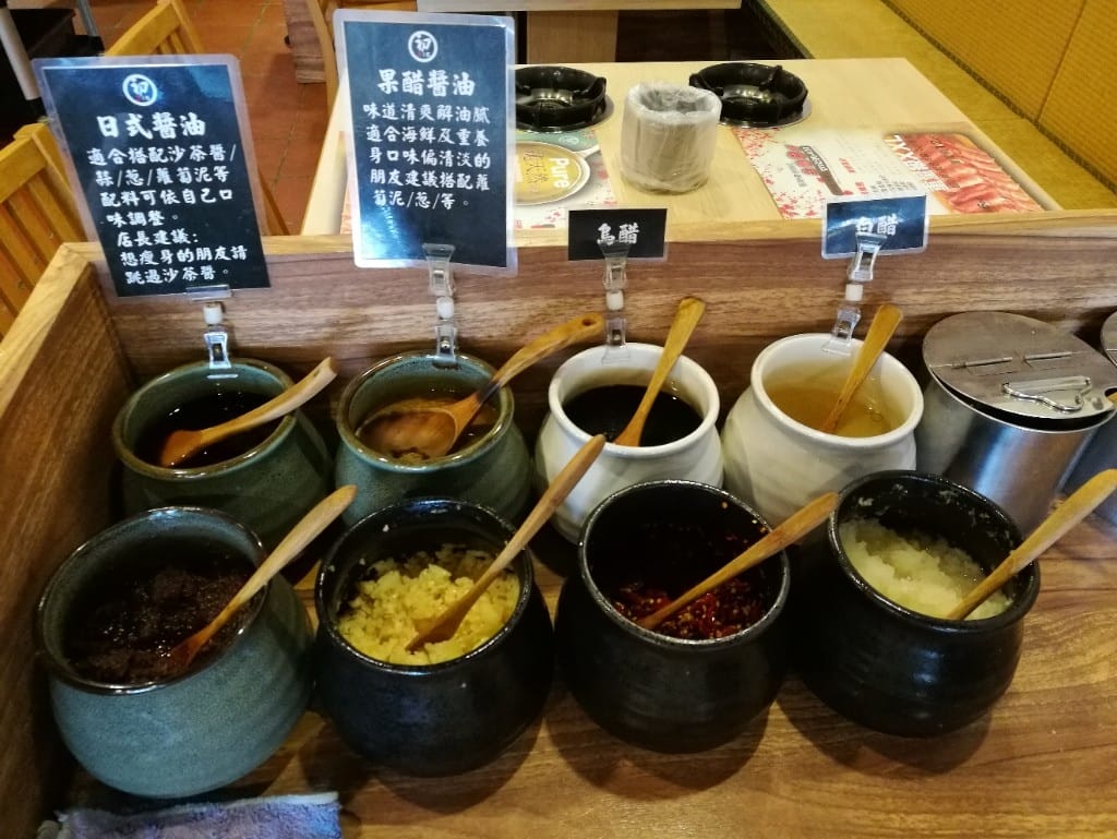 【新莊美食】初二十六，食材新鮮用新的美味鍋物，還有生魚片握壽司哦！