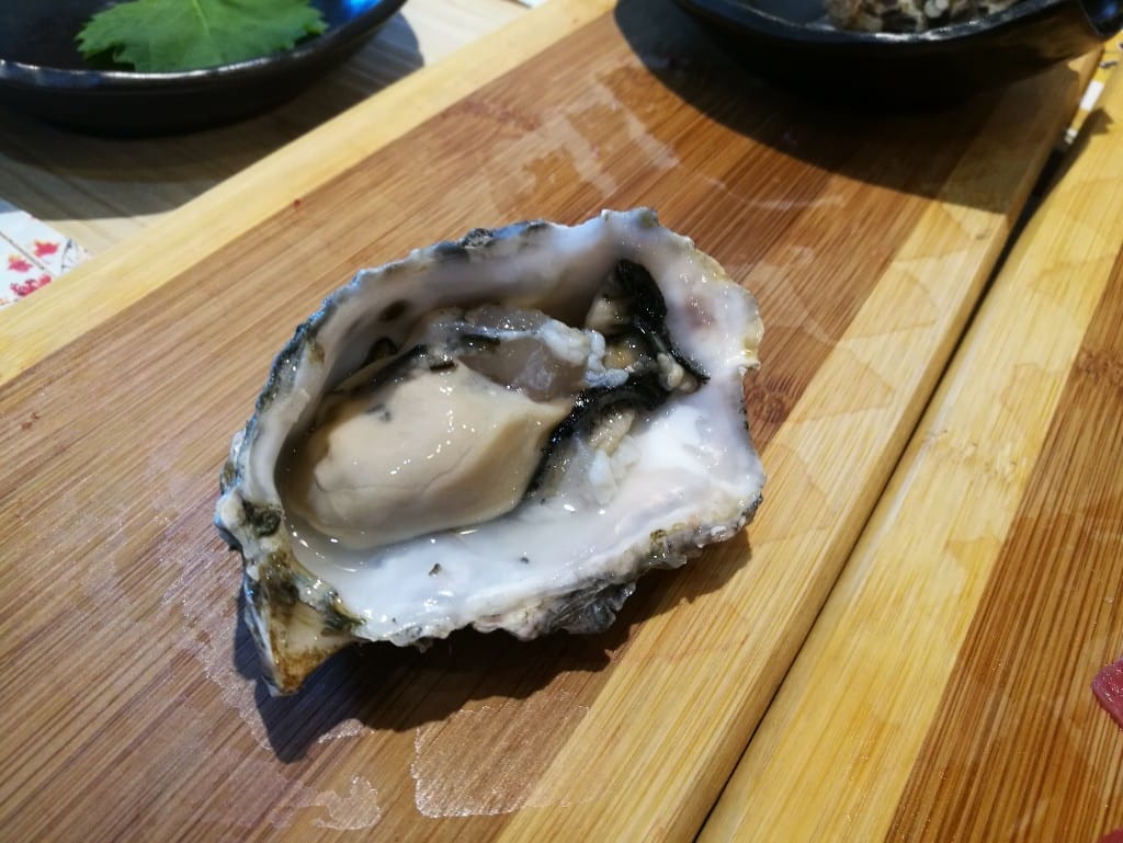 【新莊美食】初二十六，食材新鮮用新的美味鍋物，還有生魚片握壽司哦！