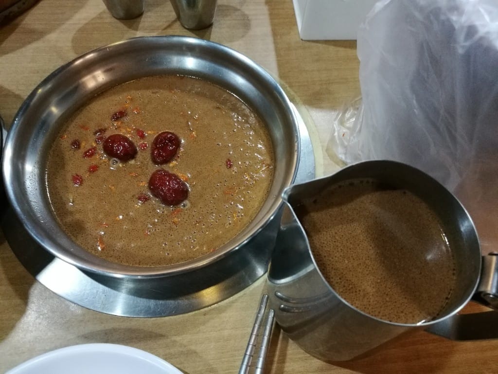 【新莊美食】沐也日式涮涮鍋,主打大份量肉盤,CP值高的美味鍋物,用餐時間拿號碼牌哦! - 第10張圖 【新莊美食】沐也日式涮涮鍋,主打大份量肉盤,CP值高的美味鍋物,用餐時間拿號碼牌哦!