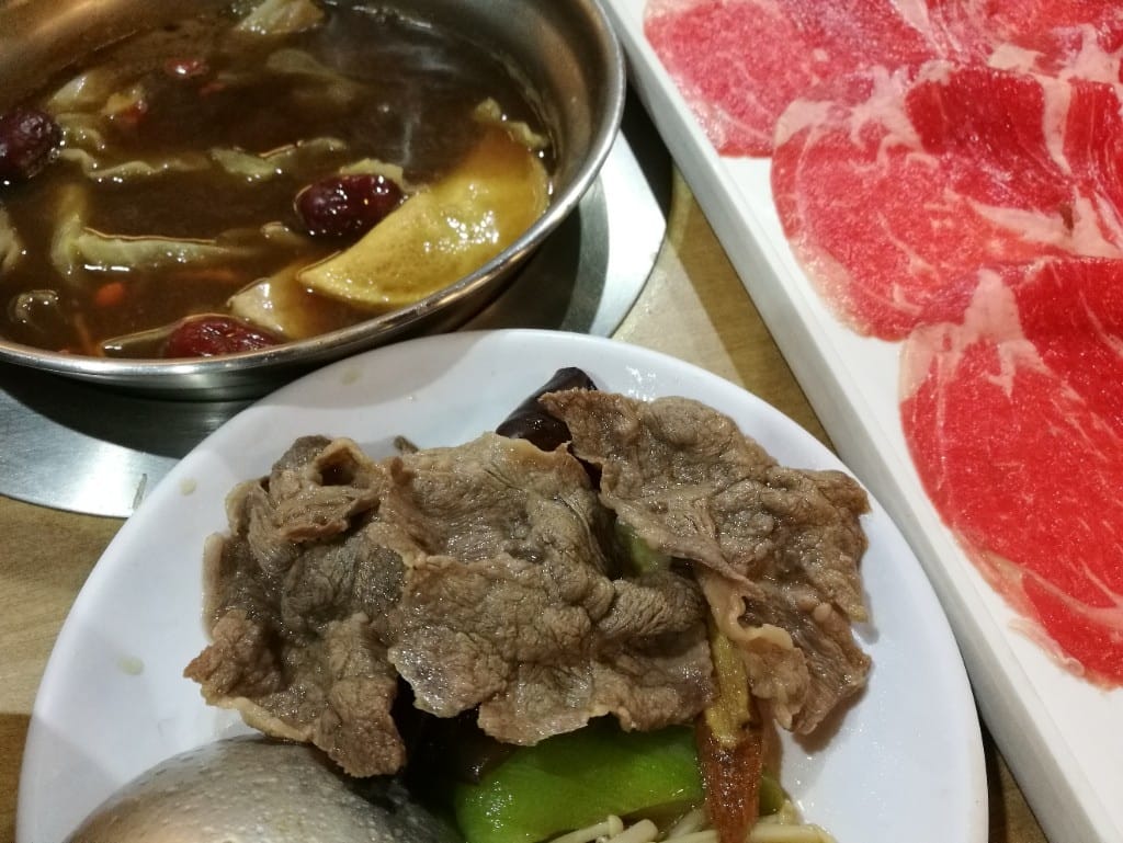 【新莊美食】沐也日式涮涮鍋,主打大份量肉盤,CP值高的美味鍋物,用餐時間拿號碼牌哦! - 第16張圖 【新莊美食】沐也日式涮涮鍋,主打大份量肉盤,CP值高的美味鍋物,用餐時間拿號碼牌哦!