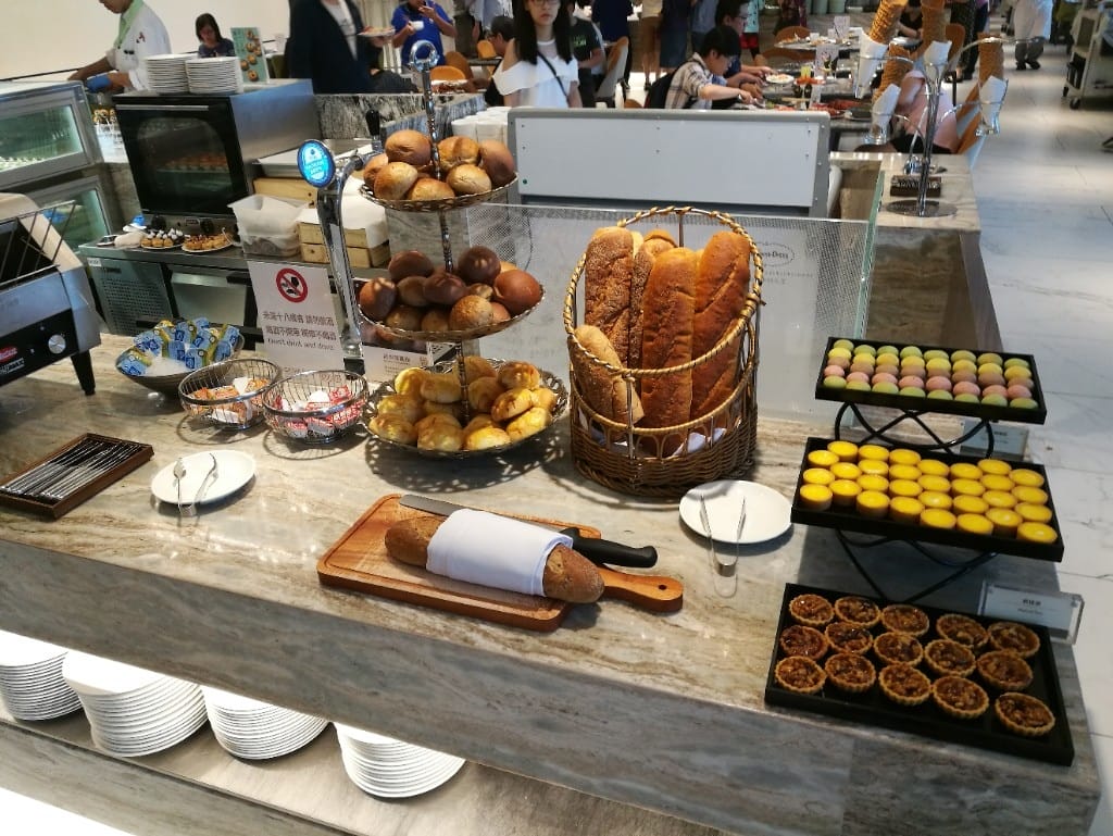 【板橋美食】板橋凱撒大飯店朋派自助餐,環境寬敞舒服,甜點選擇多! - 第8張圖 【板橋美食】板橋凱撒大飯店朋派自助餐,環境寬敞舒服,甜點選擇多!