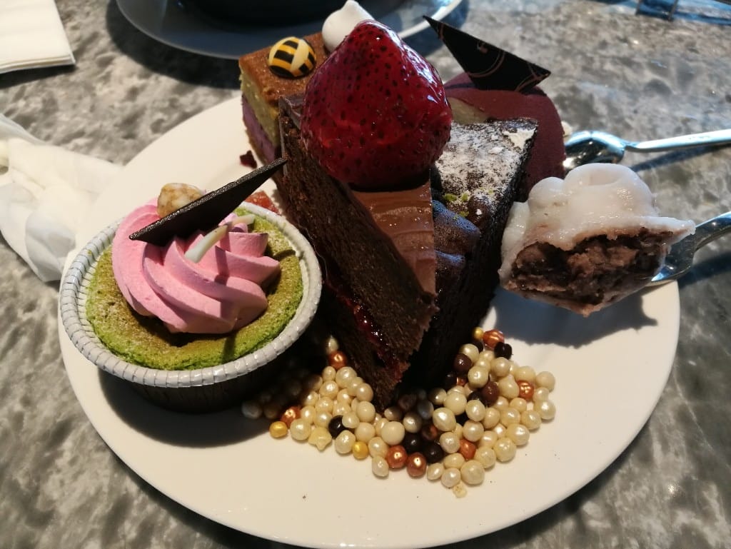 【板橋美食】板橋凱撒大飯店朋派自助餐,環境寬敞舒服,甜點選擇多! - 第34張圖 【板橋美食】板橋凱撒大飯店朋派自助餐,環境寬敞舒服,甜點選擇多!