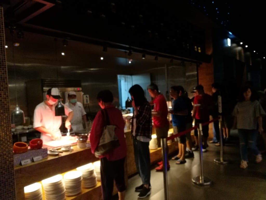 【台中美食】真膳美饌百食匯,鹹食和甜點選擇多又有水準的Buffet - 第25張圖 【台中美食】真膳美饌百食匯,鹹食和甜點選擇多又有水準的Buffet