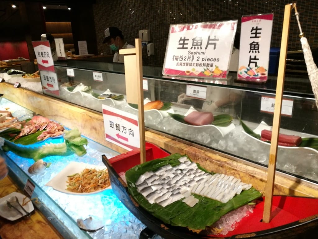 【台中美食】真膳美饌百食匯,鹹食和甜點選擇多又有水準的Buffet - 第17張圖 【台中美食】真膳美饌百食匯,鹹食和甜點選擇多又有水準的Buffet
