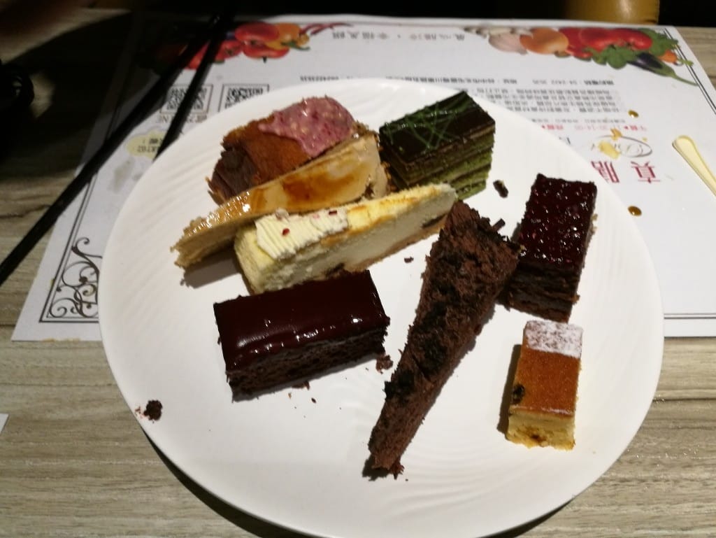 【台中美食】真膳美饌百食匯,鹹食和甜點選擇多又有水準的Buffet - 第46張圖 【台中美食】真膳美饌百食匯,鹹食和甜點選擇多又有水準的Buffet