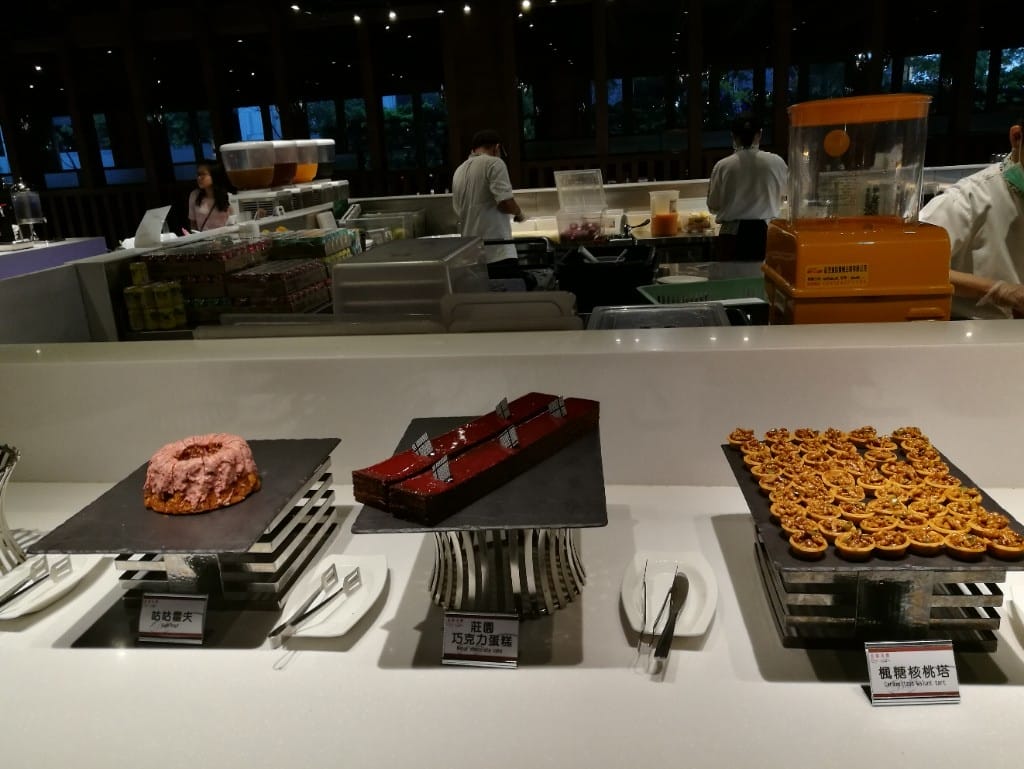 【台中美食】真膳美饌百食匯,鹹食和甜點選擇多又有水準的Buffet - 第10張圖 【台中美食】真膳美饌百食匯,鹹食和甜點選擇多又有水準的Buffet