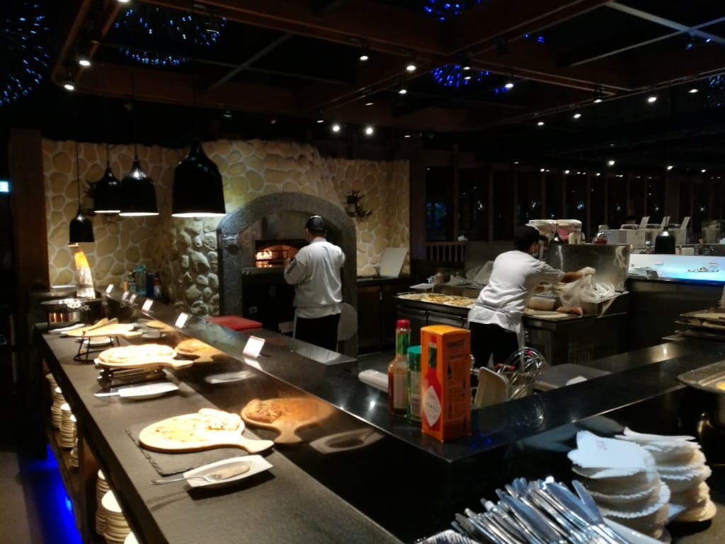 【台中美食】真膳美饌百食匯,鹹食和甜點選擇多又有水準的Buffet - 第23張圖 【台中美食】真膳美饌百食匯,鹹食和甜點選擇多又有水準的Buffet