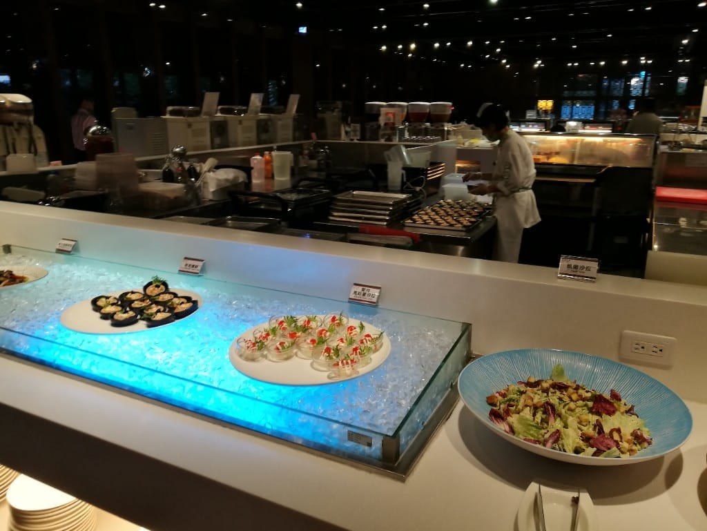 【台中美食】真膳美饌百食匯,鹹食和甜點選擇多又有水準的Buffet - 第21張圖 【台中美食】真膳美饌百食匯,鹹食和甜點選擇多又有水準的Buffet