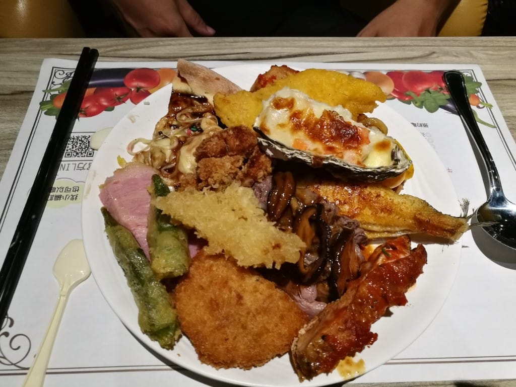 【台中美食】真膳美饌百食匯,鹹食和甜點選擇多又有水準的Buffet - 第40張圖 【台中美食】真膳美饌百食匯,鹹食和甜點選擇多又有水準的Buffet
