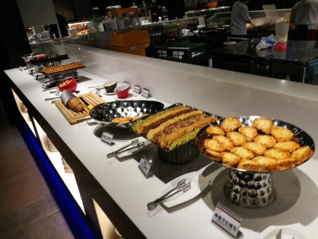 【台中美食】真膳美饌百食匯,鹹食和甜點選擇多又有水準的Buffet - 第9張圖 【台中美食】真膳美饌百食匯,鹹食和甜點選擇多又有水準的Buffet